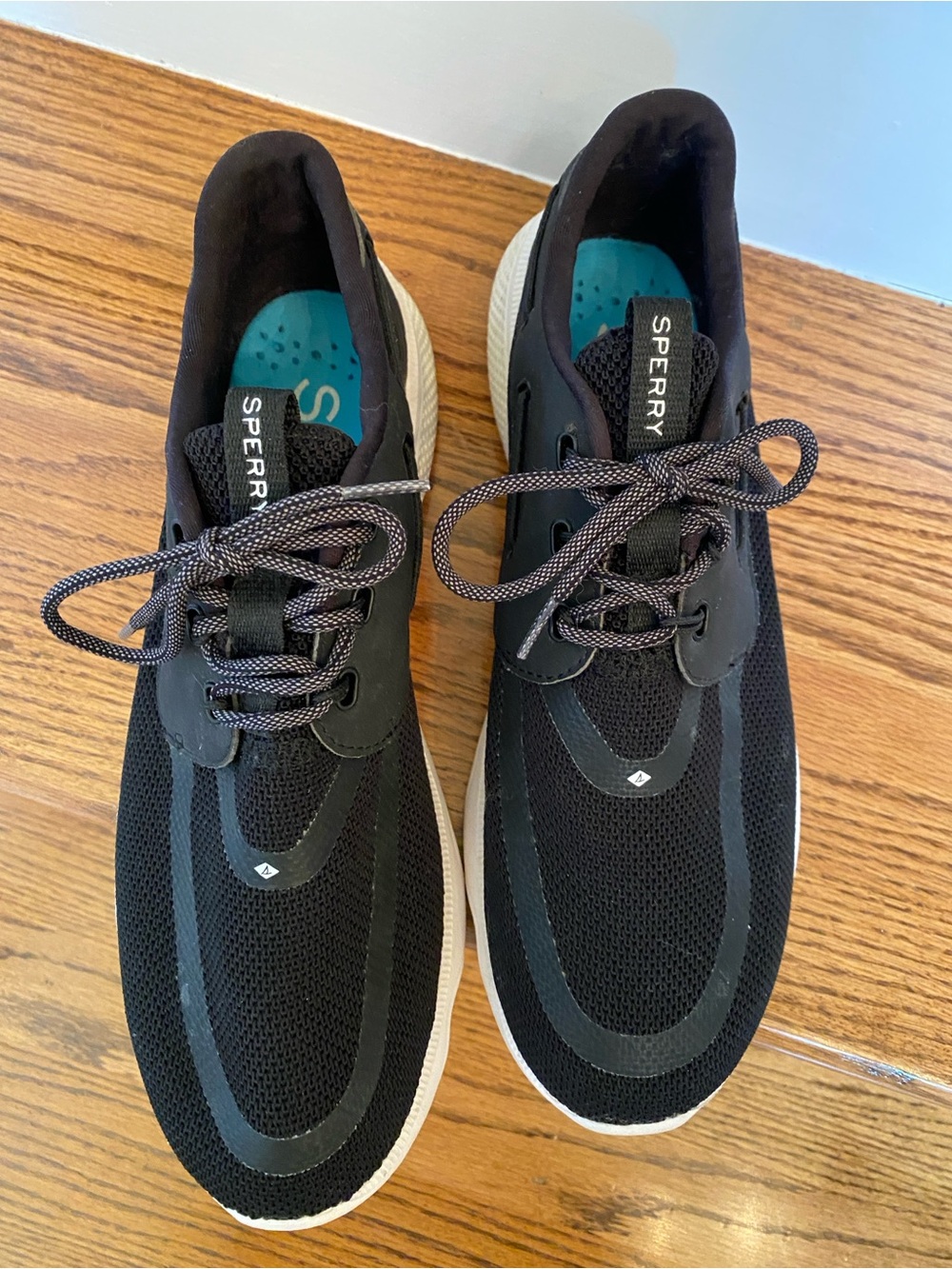 Sperry Men’s Size 9 1/2M 7 Seas Black Knit Sneaker w/White Soles Like New No Tag